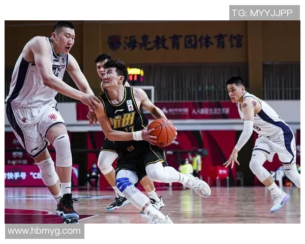 深入探讨上海篮球队近期表现与对手状态的全面对比分析